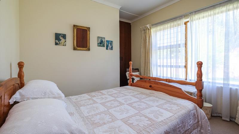 5 Bedroom Property for Sale in Heather Park Western Cape